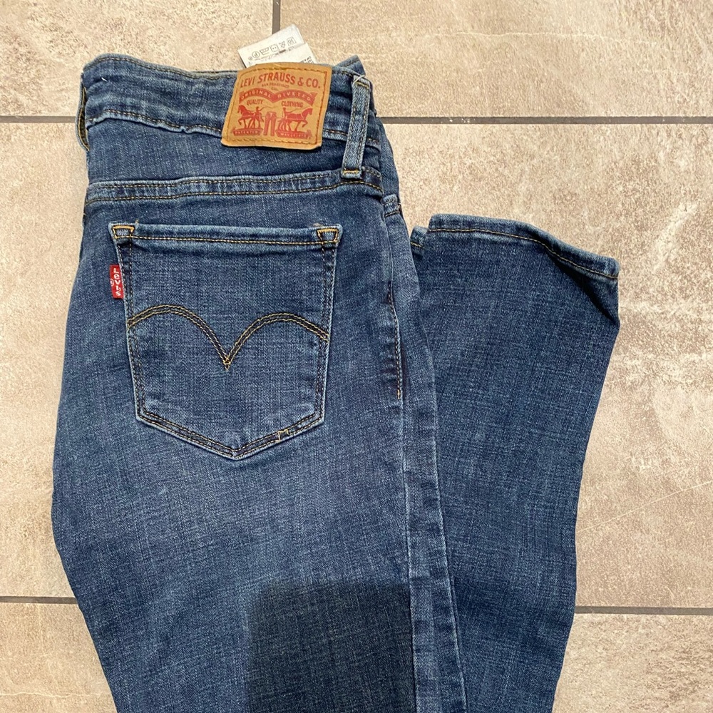 Levi jeans size 27 711 skinny